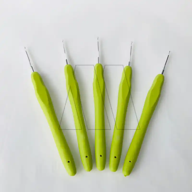 AGUJA CROCHET MANGO SILICONADO Nº2.5 X 9UN 2279.2.5