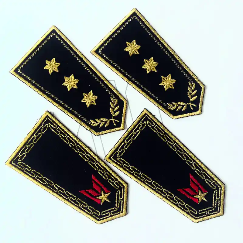 APLIQUE BORDADO TERMOAD MILITAR X 4UN