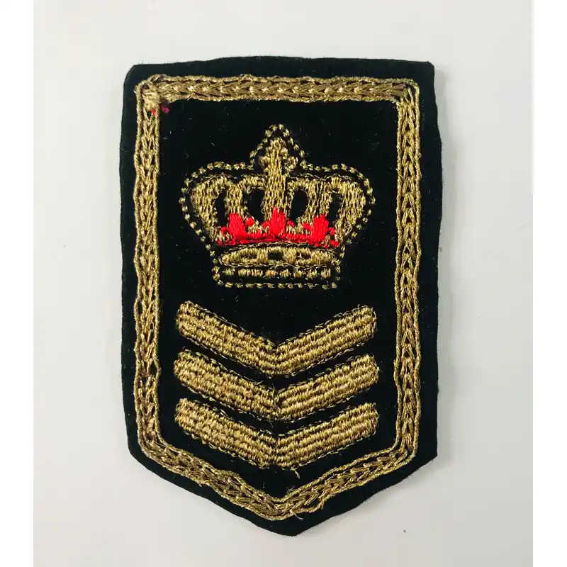 APLIQUE BORDADO TERCIOPELO ESCUDO EDGAR 83MM X 6UN