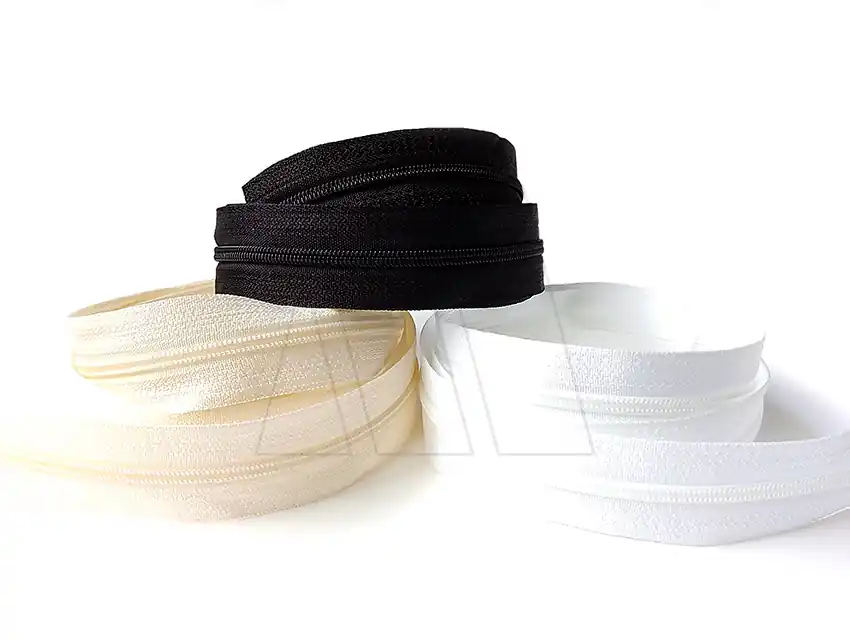 CIERRE NYLON 4MM X METRO 1020