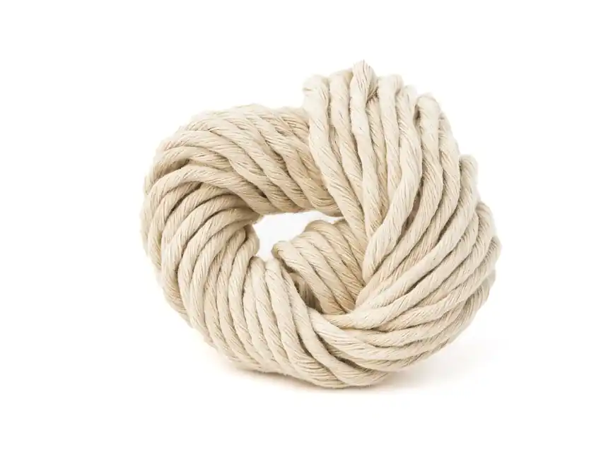 HILO DE ALGODON NATURAL 27 HEBRAS 5,5 MM MADEJA X 100 GRS 