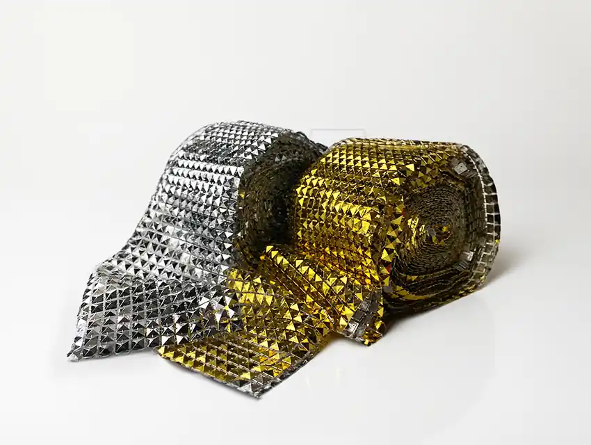 GALON PIRAMIDE SIMIL METALICO 10CM X 10YDS  2044