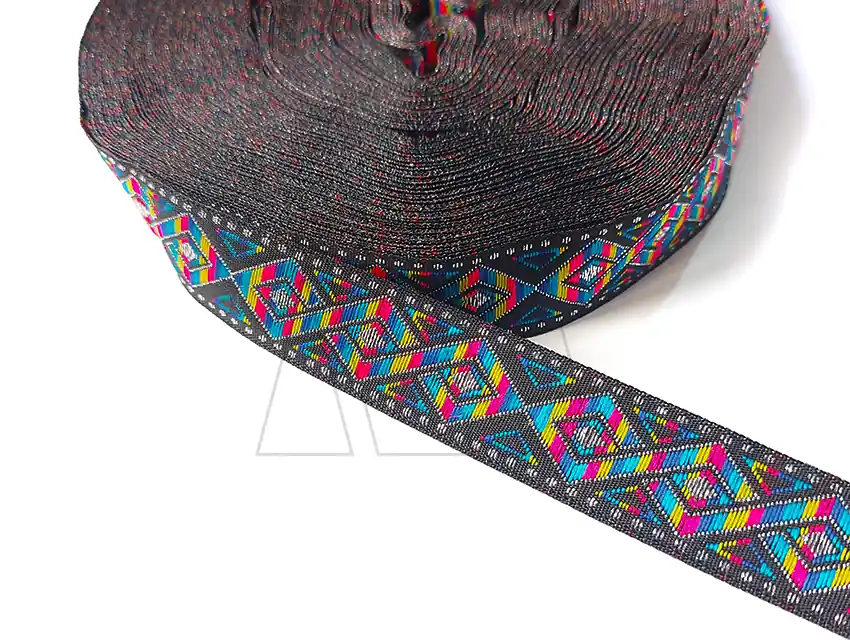 GALON TEJIDO C/LUREX PLATEADO ROMBOS CONTINUOS 20MM X 25YDS APROX 9765