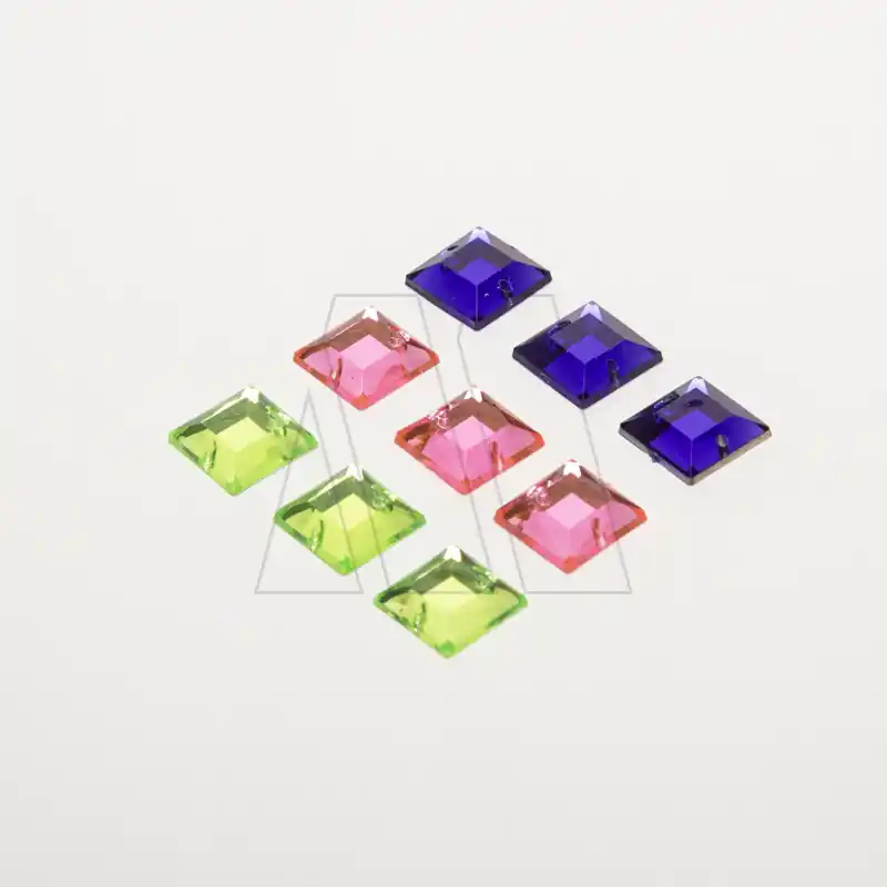 GEMA ACRILICA CUADRADA PLANA FACETADA X 50UN 6729