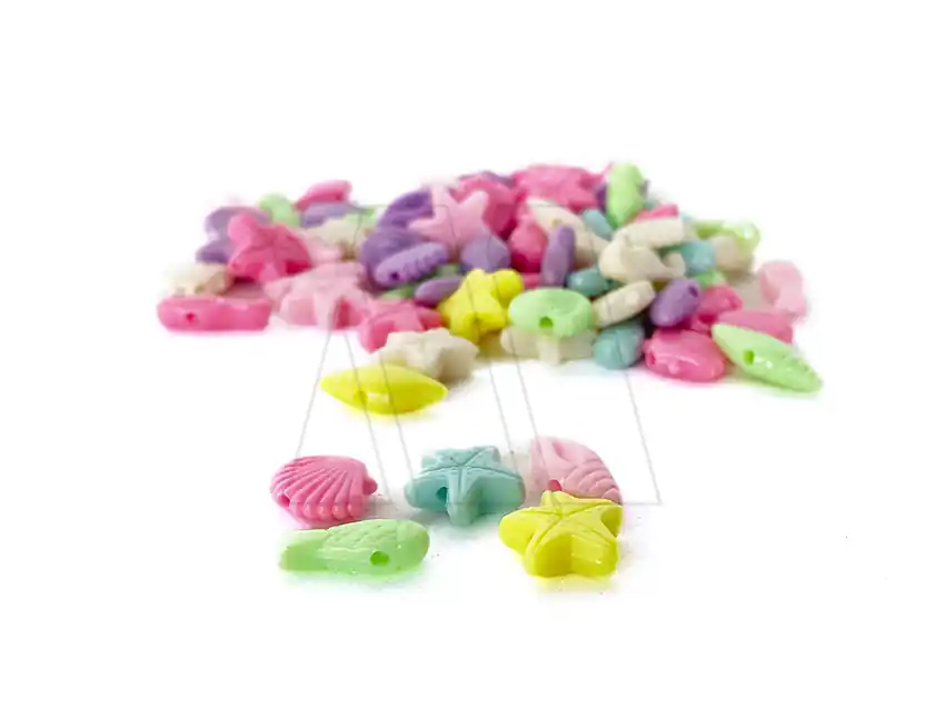 CUENTAS DE PLASTICO MAR SURTIDO 10MM X 10MM APROX X 125GRS 8950.M35