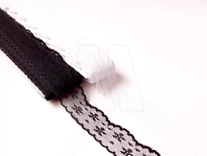 PUNTILLA NYLON 3 CM X 18,28 MTS 10028